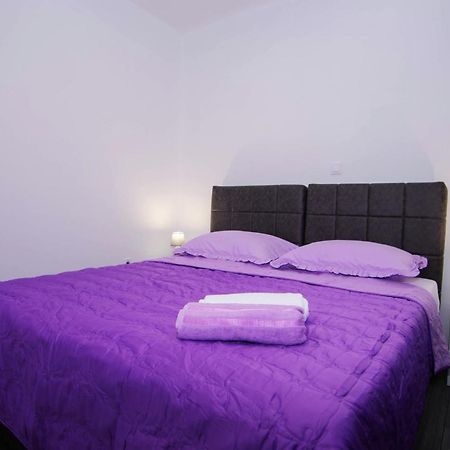 Apartments Samac 希贝尼克 外观 照片