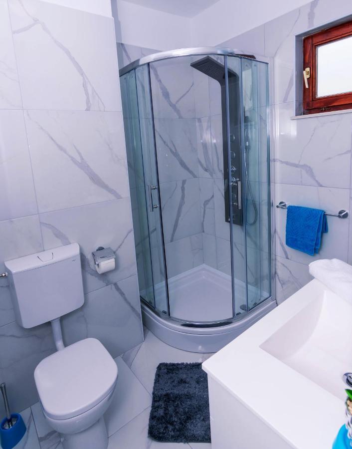 Apartments Samac 希贝尼克 外观 照片